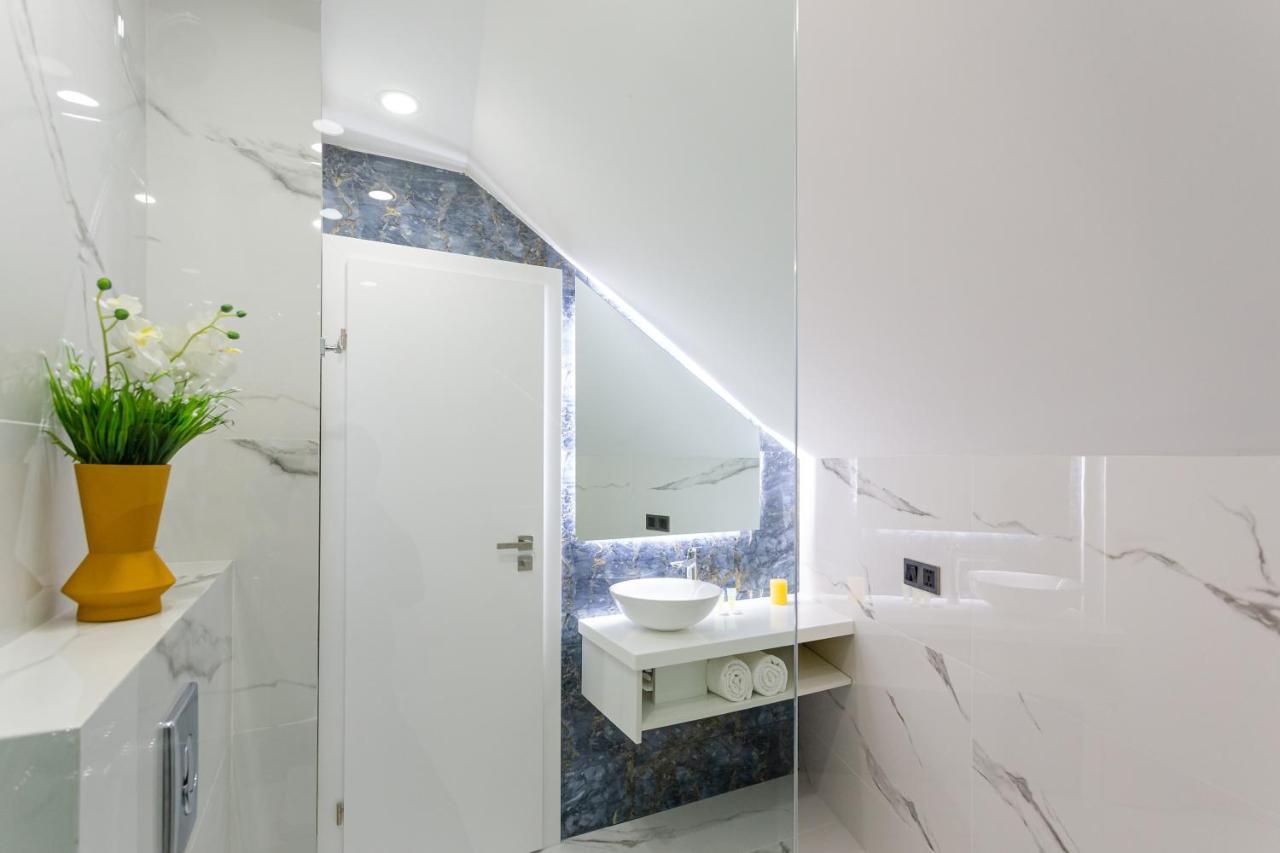 Orden Apart Hotel Tiflis Exterior foto